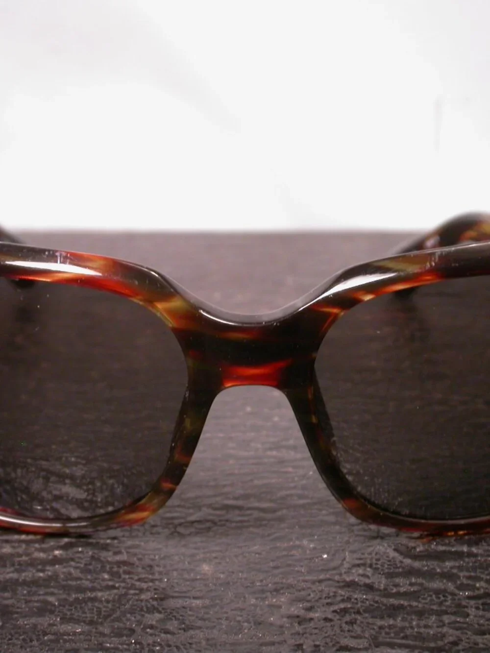 Linda Farrow Designer Tortoise Round Sunglasses  Made in Japan